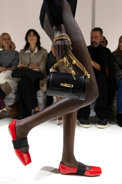Look 2